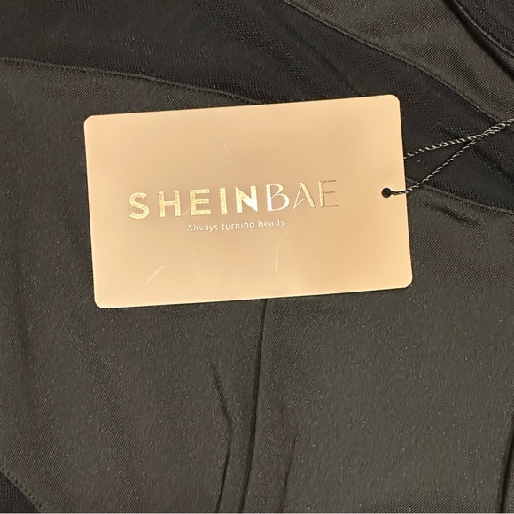 5/$15💥 SHEIN Black Long-Sleeve Mesh Sheer Paneled Bodysuit Stretchy Top - Picture 8 of 10